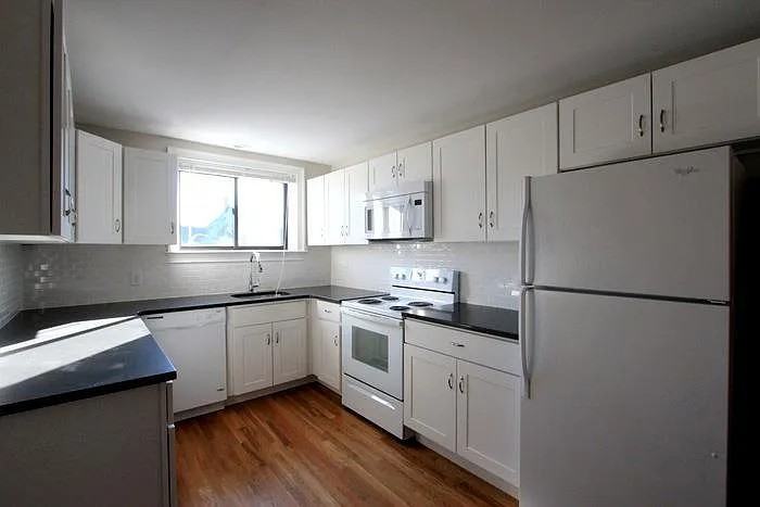 134 Summer St #39 - Photo 5 of 19
