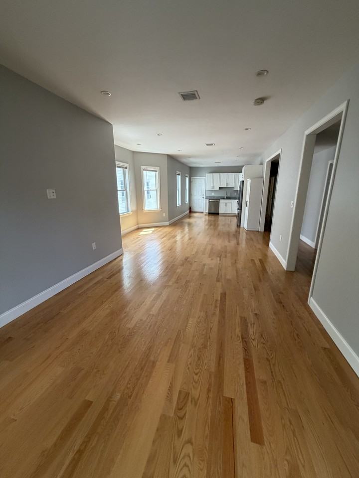 229 Fellsway W #2 - Photo 3 of 22