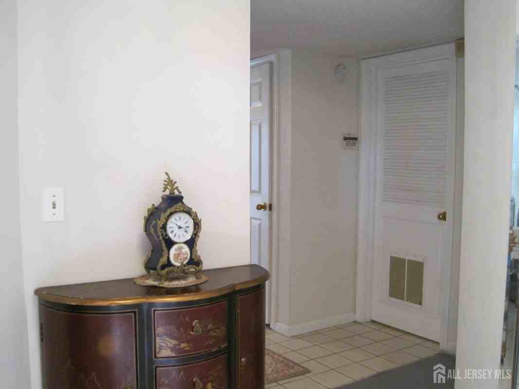 148 Stults Ln - Photo 4 of 11