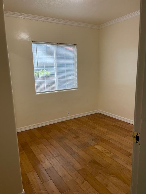 3161 Hutchison Ave - Photo 4 of 13