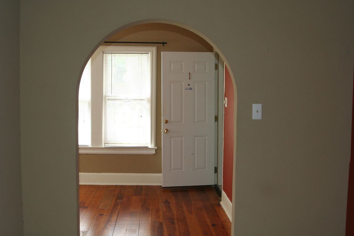6127 Goliad Ave - Photo 2 of 7