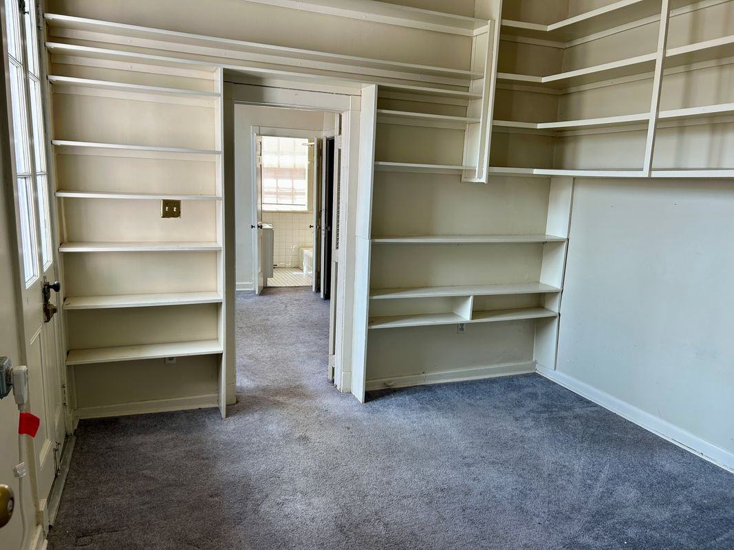 1112 Dauphine St ##4 - Photo 7 of 8