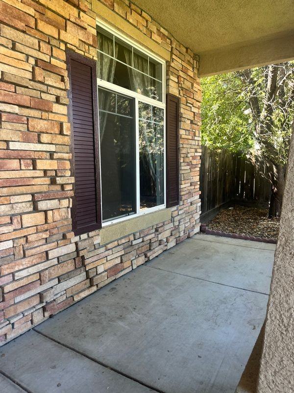 789 Sparrow Ct - Photo 5 of 33