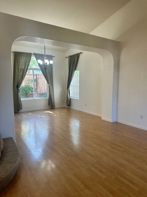 789 Sparrow Ct - Photo 6 of 33