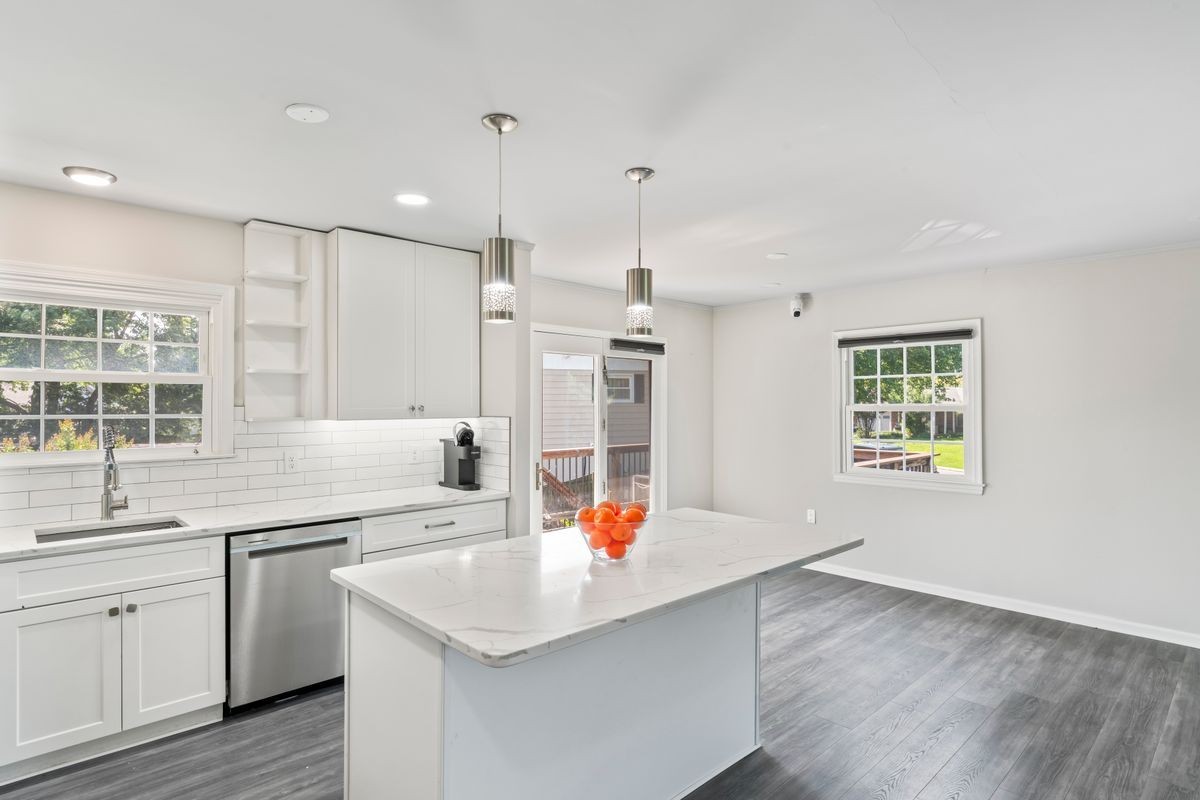 101 Williamsburg Rd - Photo 3 of 48