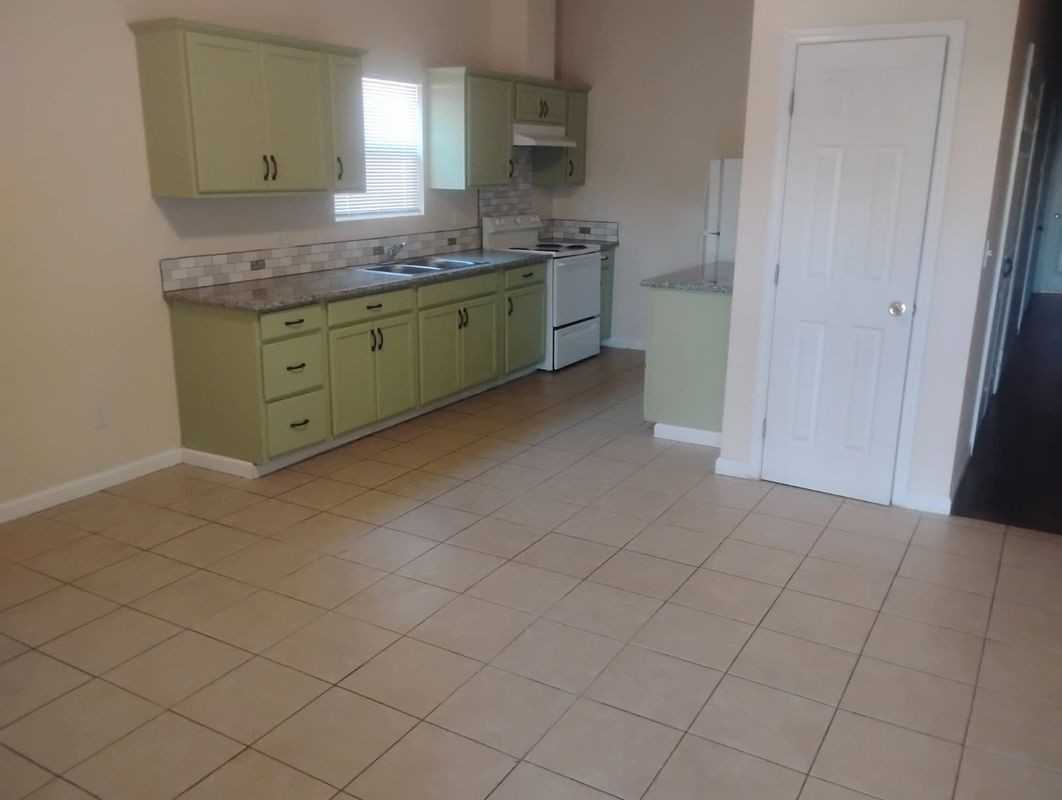 551 N College Ave ##A - Photo 2 of 12