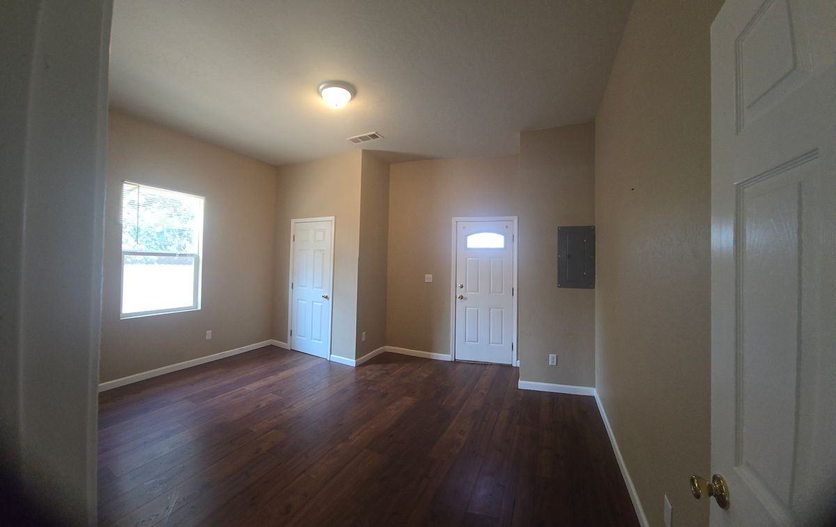 551 N College Ave ##A - Photo 6 of 12