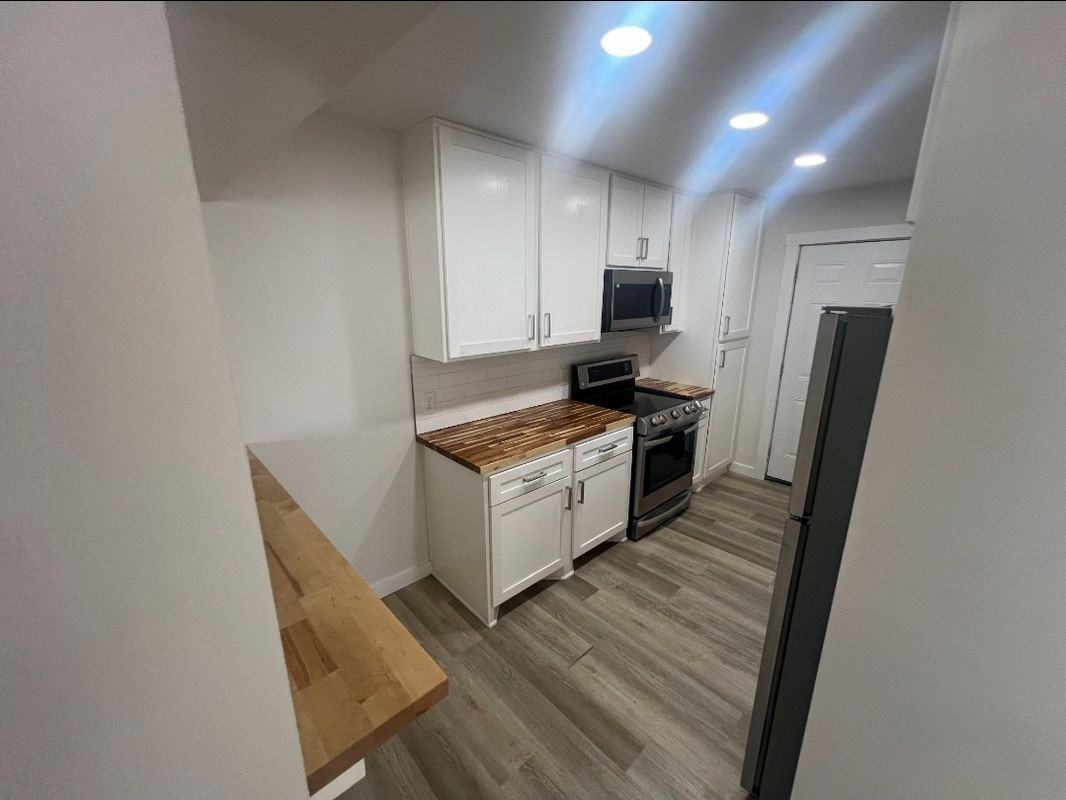 426 Garfield Dr - Photo 5 of 11