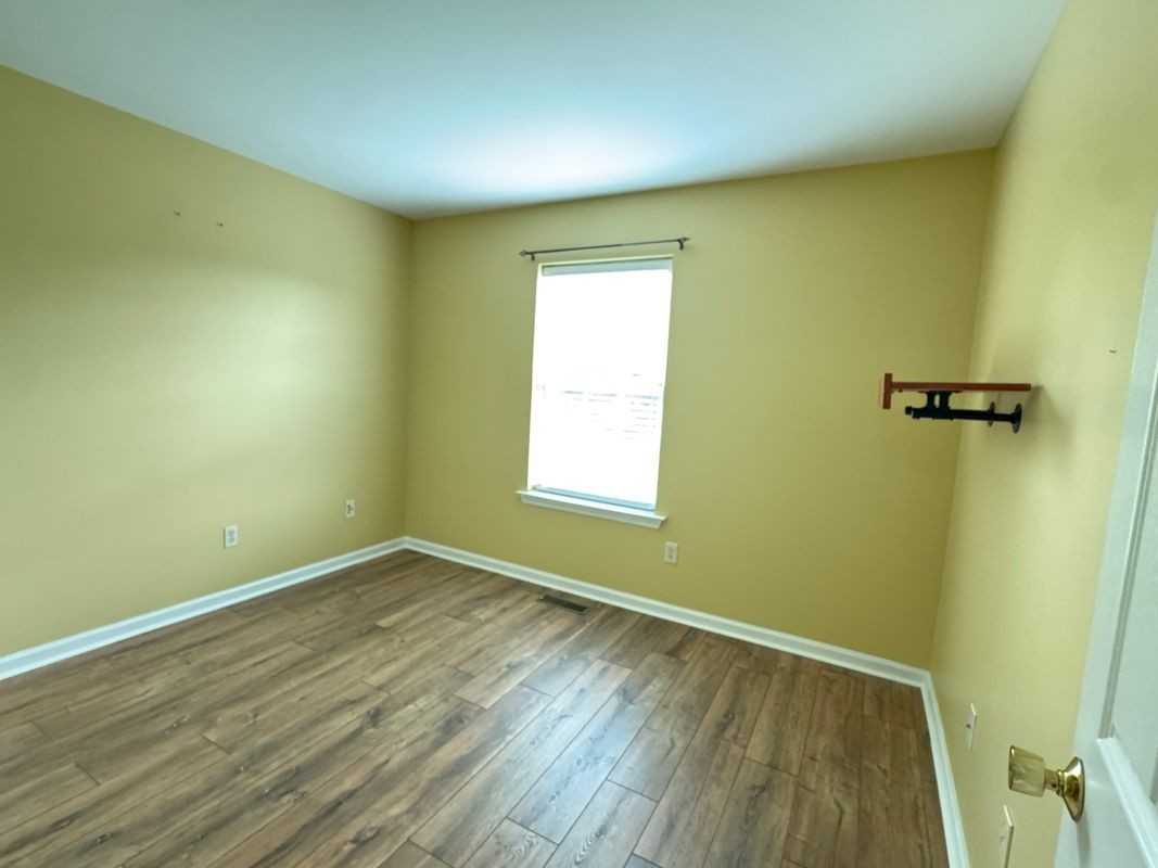6668 Pioneer Dr - Photo 7 of 15