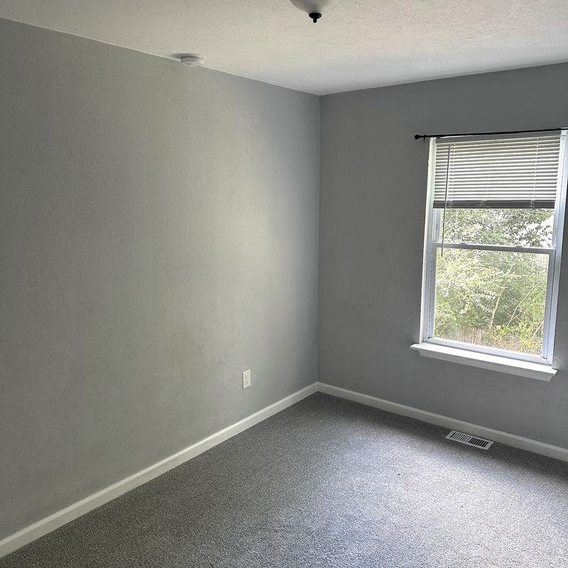 1406 Goff St - Photo 2 of 8