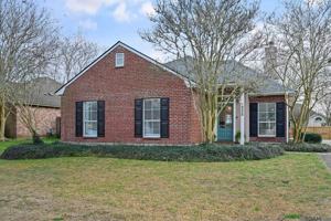 featured image of 18529 Lake Camellia Ave
