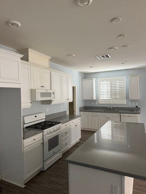 11448 Michelle Ln - Photo 5 of 11