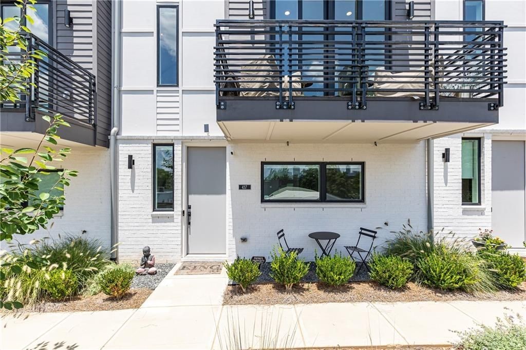 437 Plateau Pl Nw - Photo 2 of 46