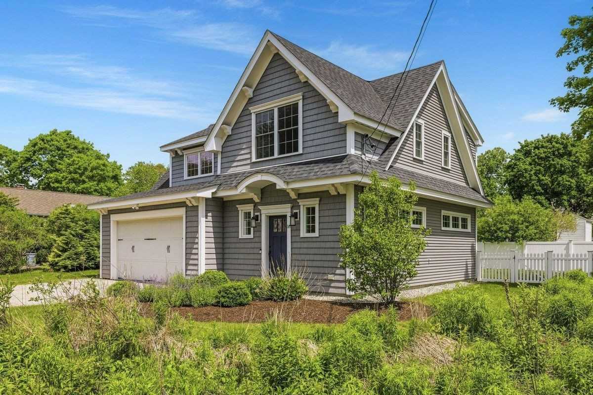 16 Richard Rd - Photo 2 of 41