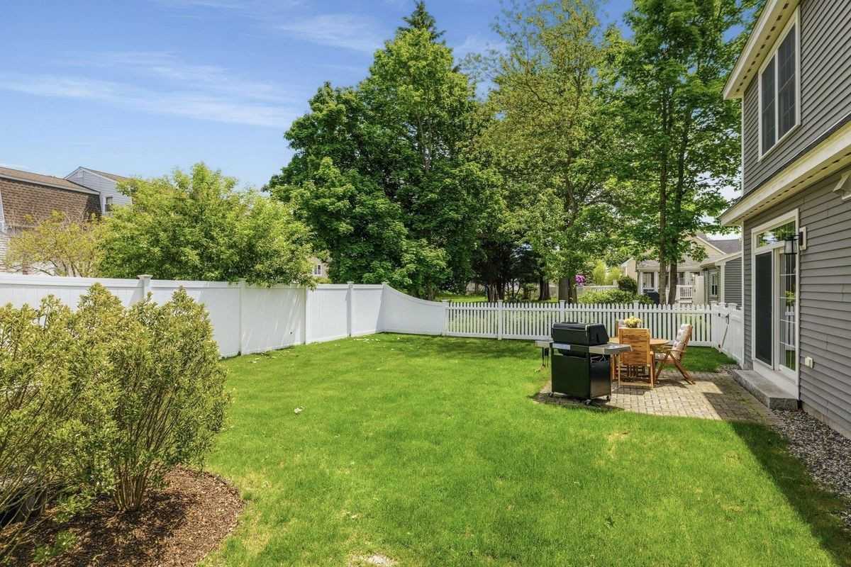 16 Richard Rd - Photo 4 of 41