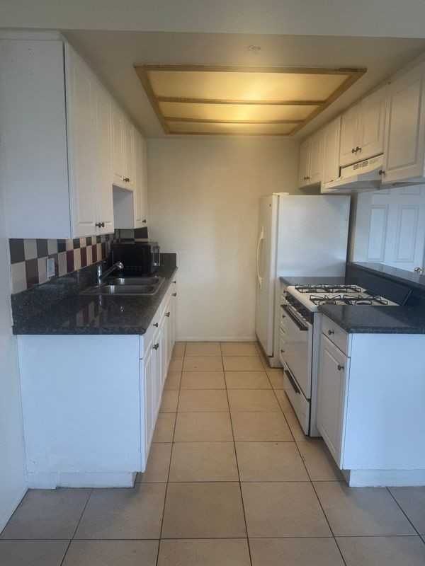 1015 N Parton St ##G - Photo 2 of 3