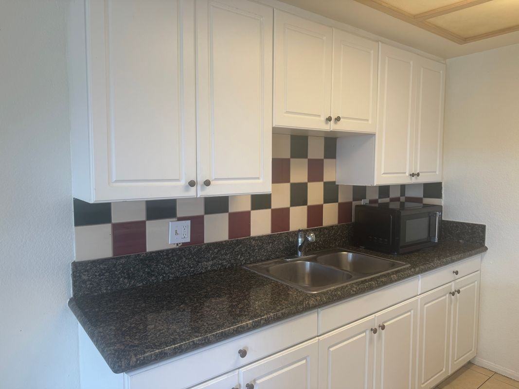 1015 N Parton St ##G - Photo 3 of 3