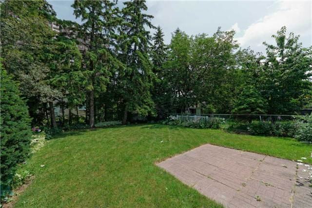 12 Tanjoe Crescent - Photo 7 of 10