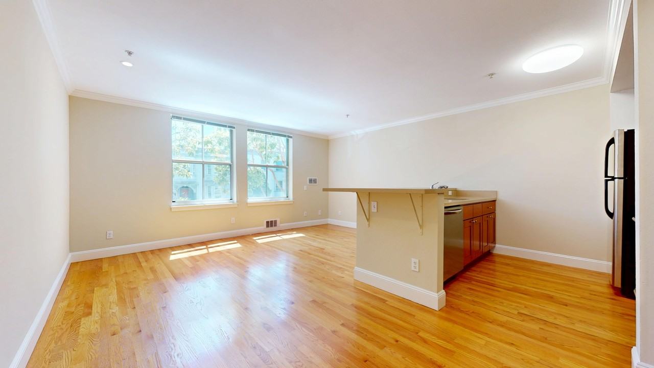 3322 Buchanan Street - Photo 5 of 19