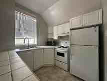75 Lindsay St N - Photo 1 of 1