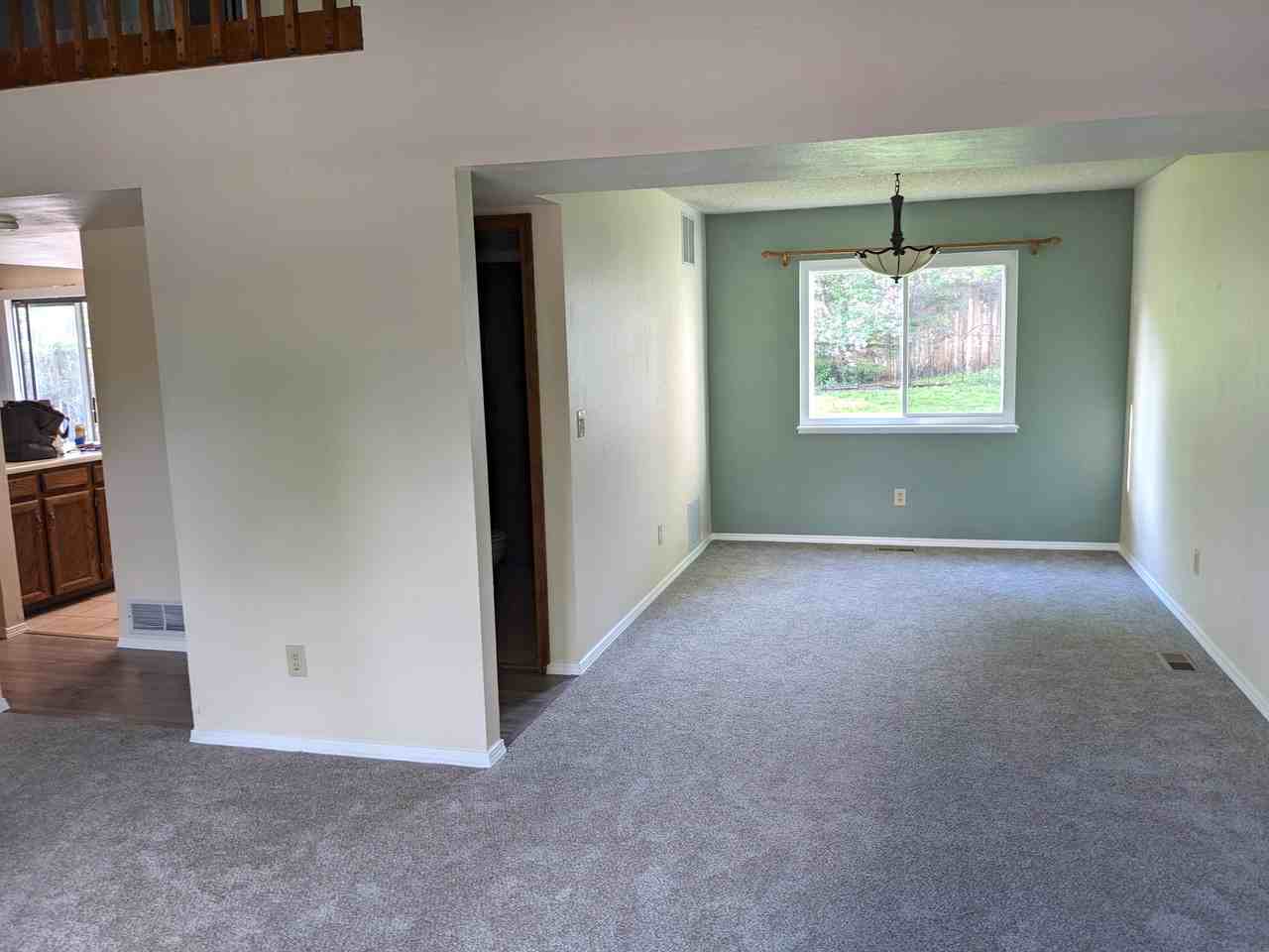6220 Pemberton Way - Photo 3 of 23