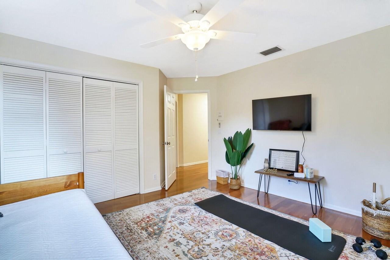 1311 Nw 2nd Cir - Photo 4 of 50