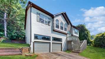 featured image of 2620 Mcguire Dr Nw