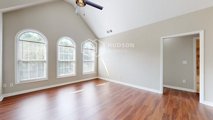 2620 Mcguire Dr Nw - Photo 4 of 43