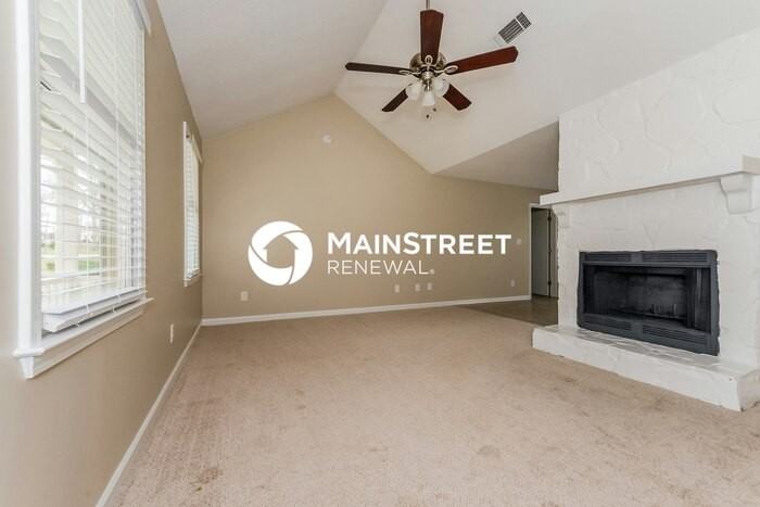 230 Wildwood Dr - Photo 3 of 16