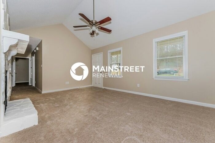 230 Wildwood Dr - Photo 4 of 16