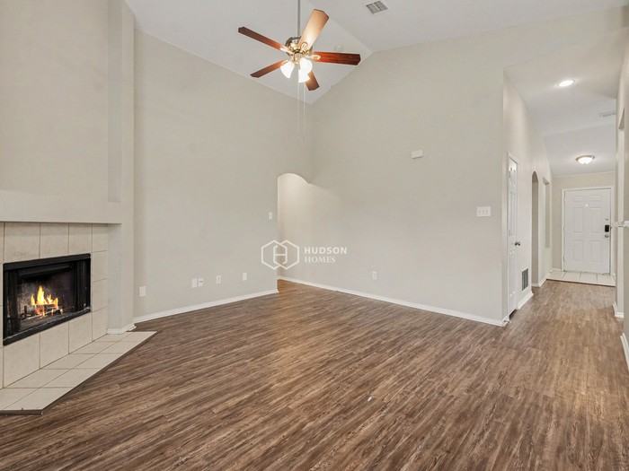 2649 Elderberry Ln - Photo 7 of 24