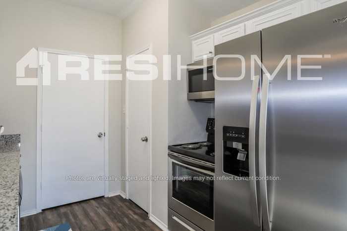 3128 Ronay Dr - Photo 2 of 20