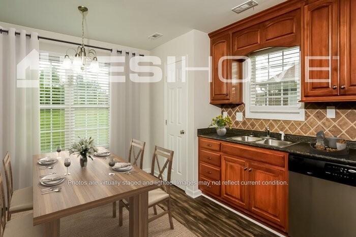 702 Carter Grove Rd - Photo 3 of 24
