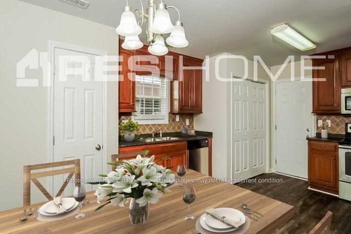 702 Carter Grove Rd - Photo 4 of 24