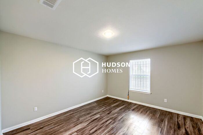 9903 Lanewell St - Photo 7 of 14