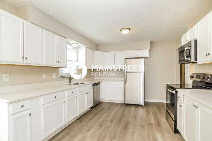 15915 W 152nd Cir - Photo 7 of 18