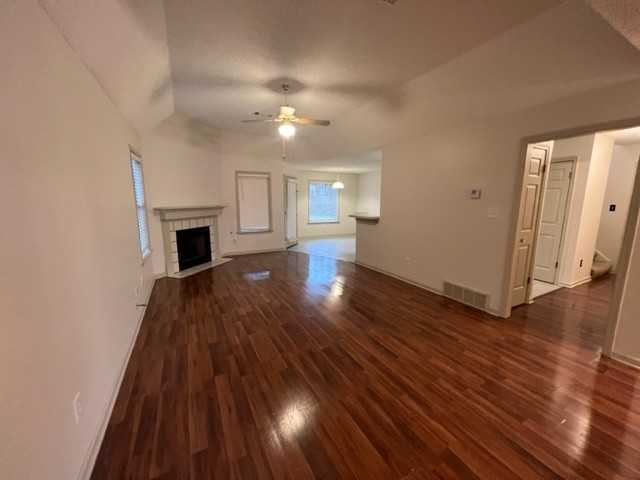 9220 Fletcher Wood Dr - Photo 3 of 10