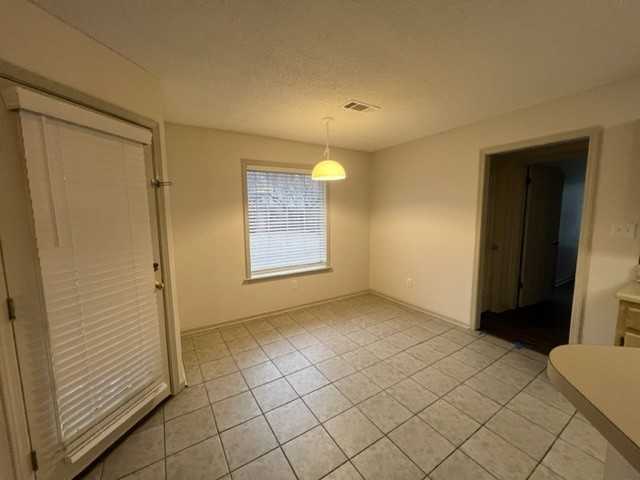 9220 Fletcher Wood Dr - Photo 5 of 10