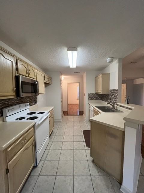 9220 Fletcher Wood Dr - Photo 6 of 10
