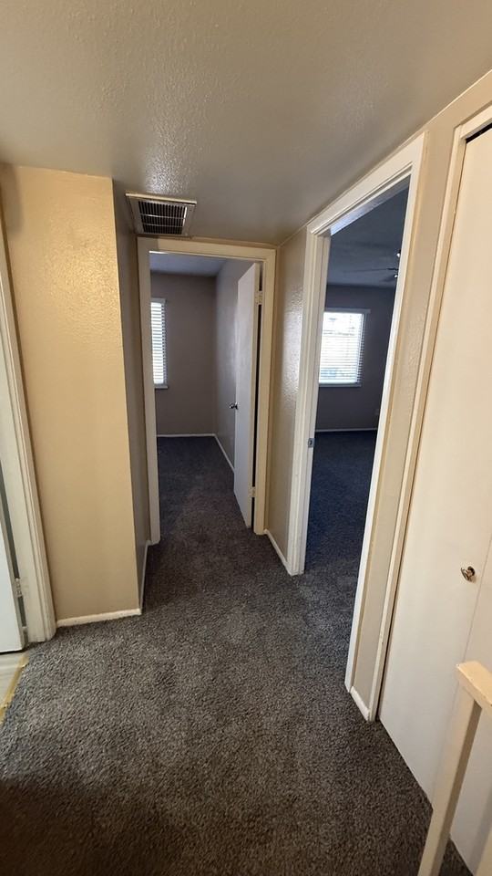 5028 N 41st Ave - Photo 6 of 10