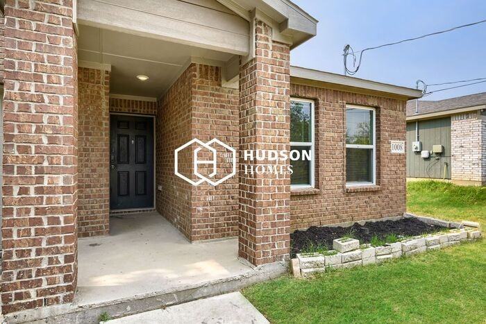 1008 Wilson St - Photo 3 of 14