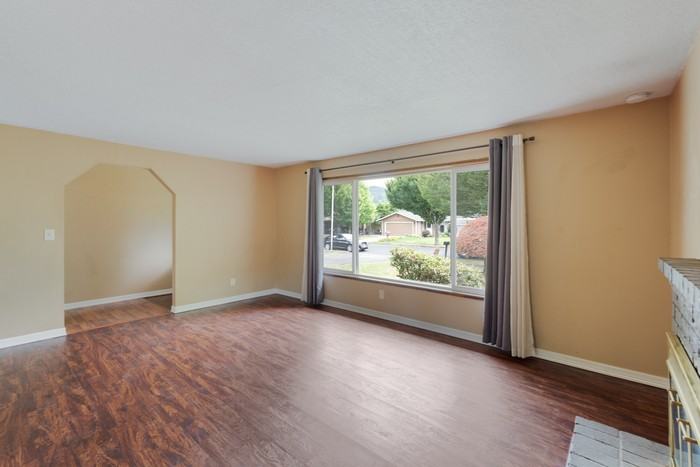 3915 Pine St - Photo 4 of 31