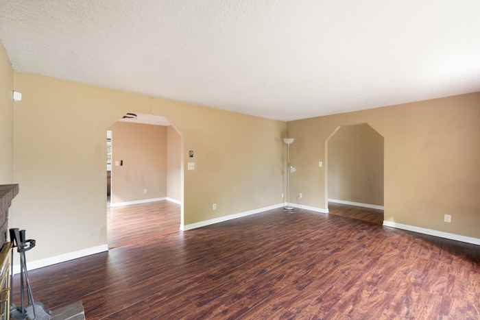 3915 Pine St - Photo 7 of 31