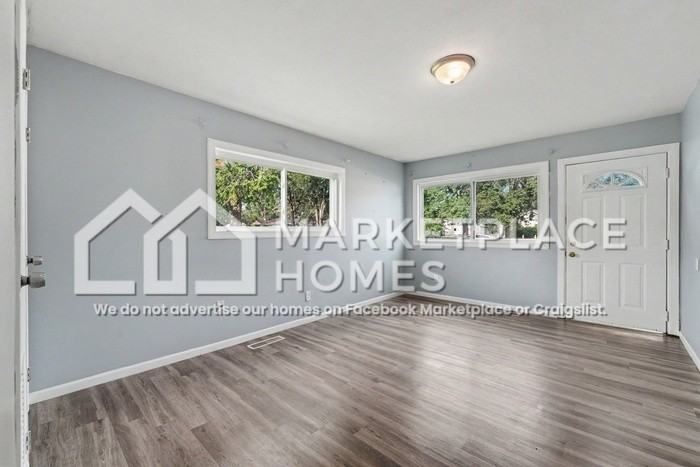 7432 Beech Ave - Photo 3 of 23