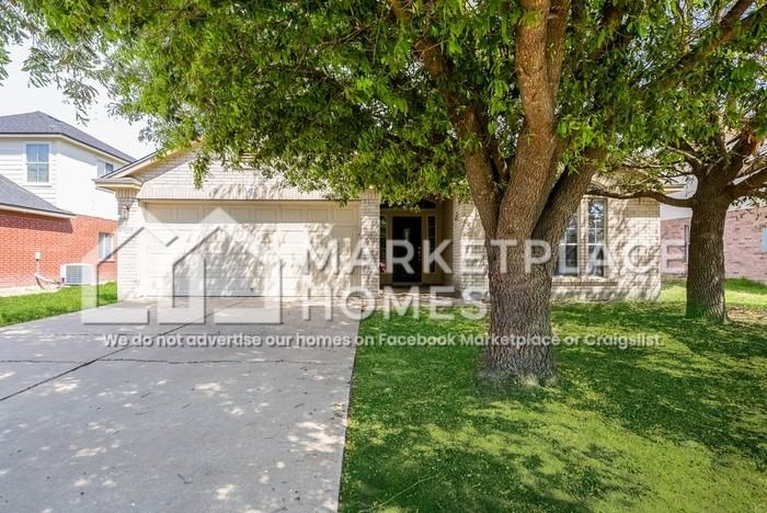 5101 Golden Gate Dr - Photo 2 of 27