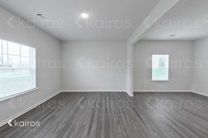 3428 Bridgewood Dr - Photo 4 of 33