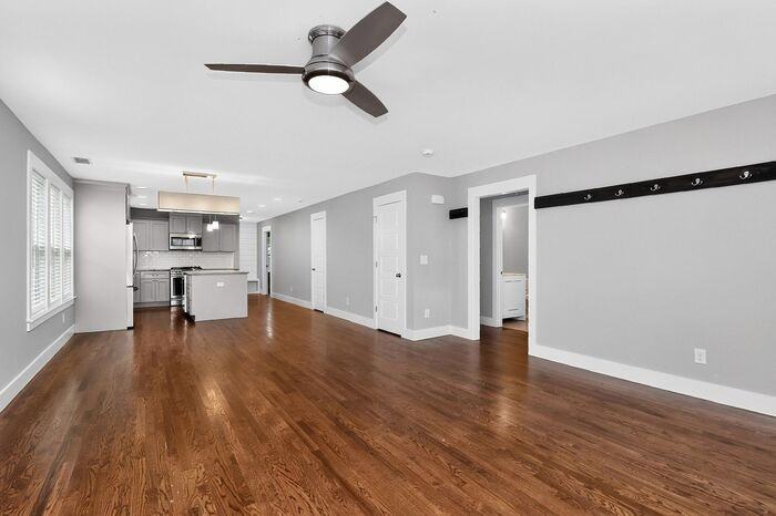 2323 Arden St - Photo 5 of 30