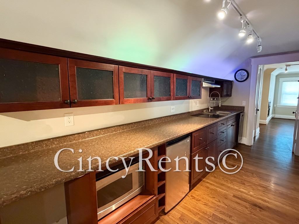 2852 Observatory Ave #3 - Photo 4 of 14