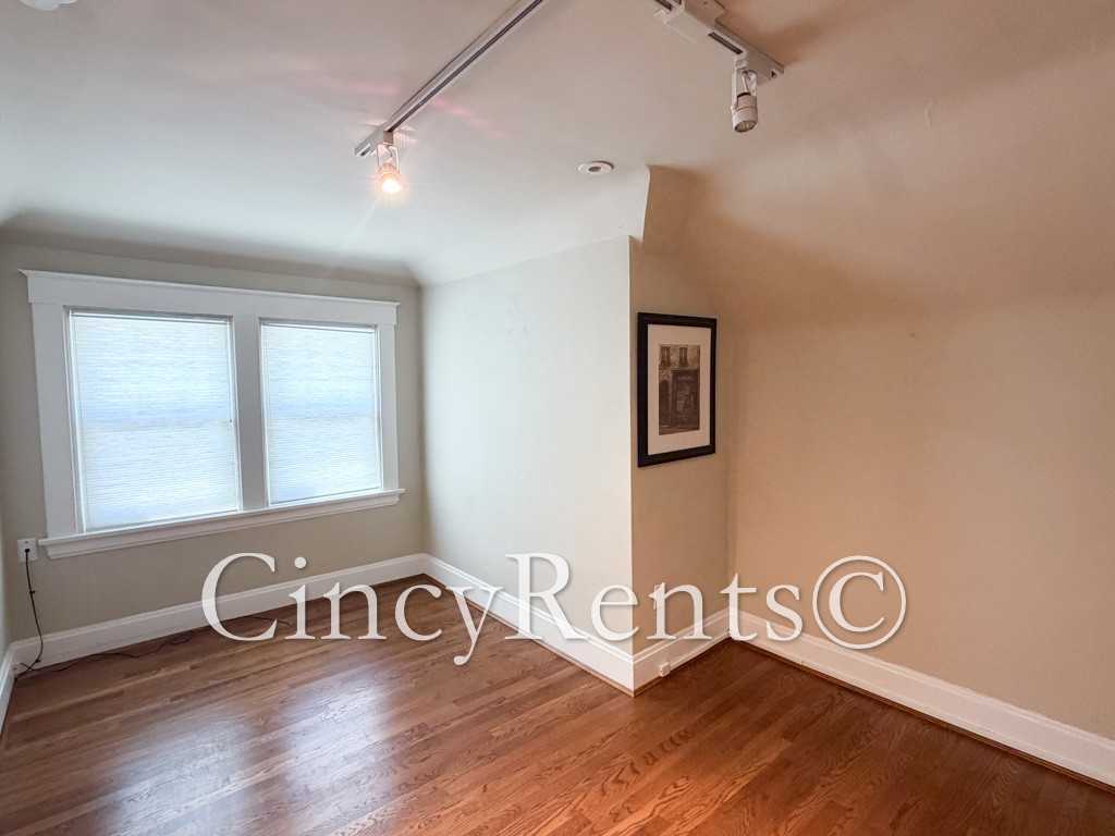 2852 Observatory Ave #3 - Photo 7 of 14