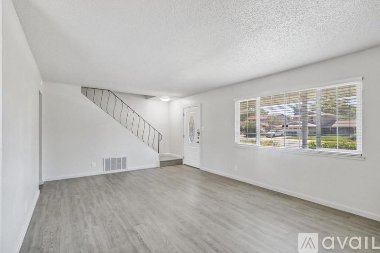 9101 La Riviera Dr - Photo 6 of 10